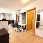 Hollo Residence - Gozsdu Centre
