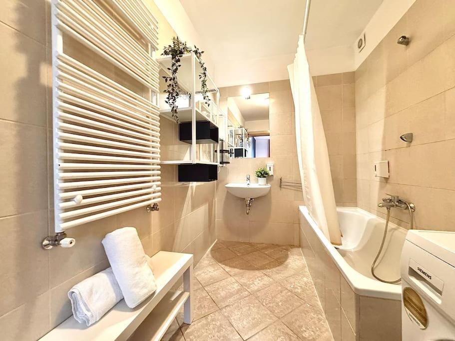 Hollo - Gozsdu Centre Apartment Budapest